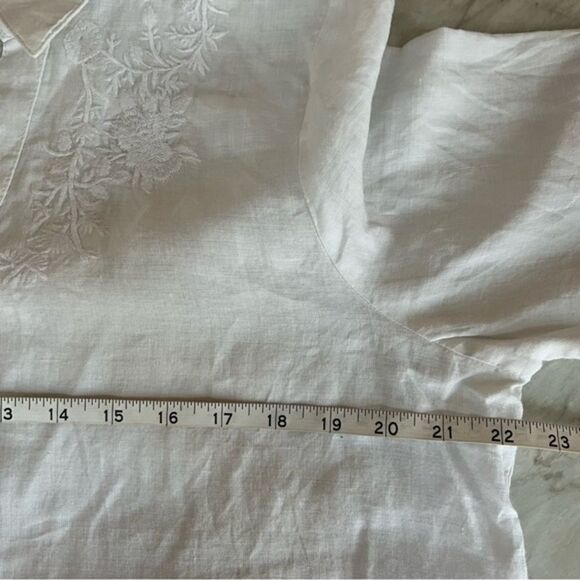August Silk options white linen blouse with floral embroidery size L - Picture 7 of 8